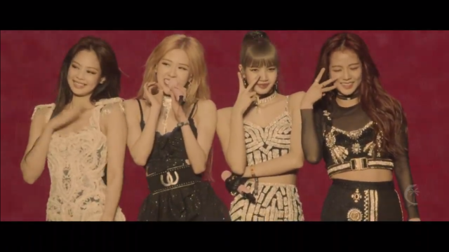 Blackpink dalam Coachella, Jumat (12/4). Foto: YouTube/@coachella