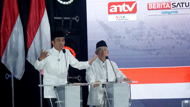 Pasangan Capres dan Cawapres no urut 01, Jokowi-Ma'ruf menyampaikan visi dan misi di Debat Final Pilpres 2019 di Hotel Sultan, Jakarta, Sabtu (13/4). Foto: Fanny Kusumawardhani/kumparan