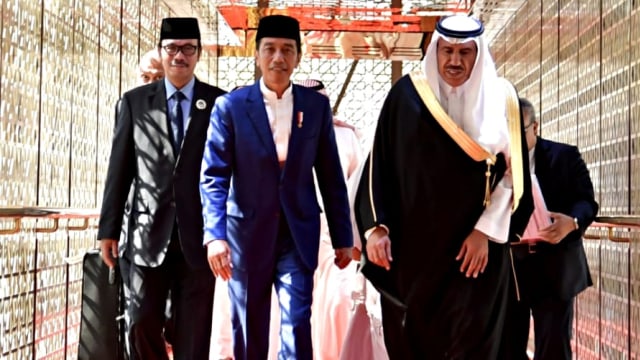 Presiden Joko Widodo tiba di Riyadh, Arab Saudi. Foto: Dok. Biro Pers Sekretariat Presiden
