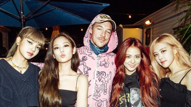 Diplo dan Blackpink foto bareng di Coachella. Foto: Dok. Diplo/Instagram