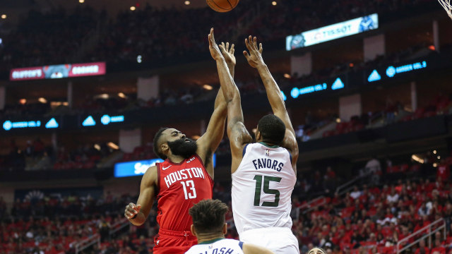 James Harden di laga Rockets vs Jazz. Foto: Troy Taormina-USA TODAY Sports