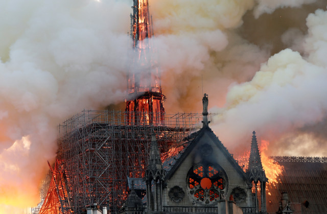 Kebakaran, Katedral Notre Dame Foto: Reuters