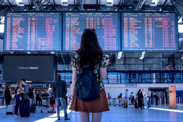 Jadwal Penerbangan di Bandara | Photo by Jan Vašek via Pixabay