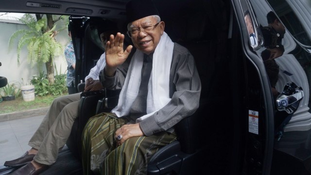 Ma'ruf Amin di kediamannya Jalan Situbondo, Jakarta, Kamis (18/4/2019). Foto: Irfan Adi Saputra/kumparan