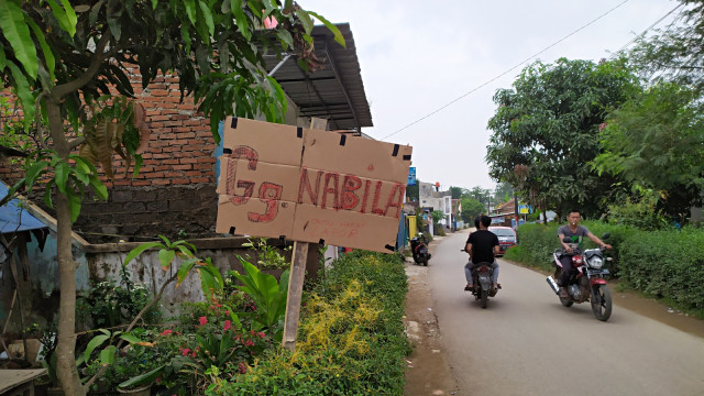 Suasana di sekitar rumah Nabila, bocah yang videonya viral karena sepatu. Foto: Rachmadi Rasyad/kumparan