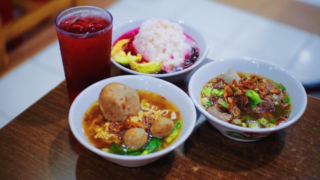 Aneka Menu di Bakso Rusuk Samanhudi Foto: Mela Nurhidayati/kumparan