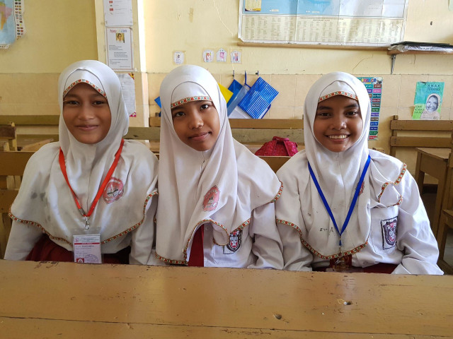 Dari kiri : Uswatun Hasanah, Nurul Imamah, dan Atasya Maudy Zarapova. Foto : Windy Goestiana/Basra