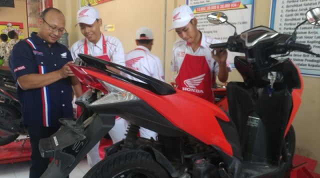 Tingkatkan Kompetensi SMK TBSM Honda, MPM Resmikan Bengkel Mitra AHASS