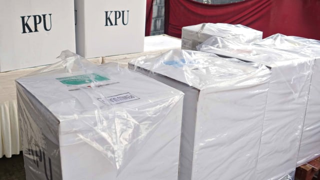 Kotak suara untuk pemungutan suara ulang di TPS 71. Foto: Helmi Afandi/kumparan
