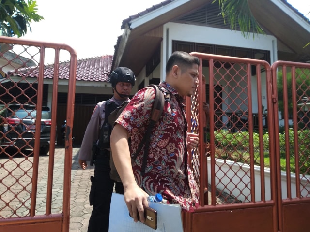 Suasana di kediaman Muzni Zakaria. Foto: Langkan