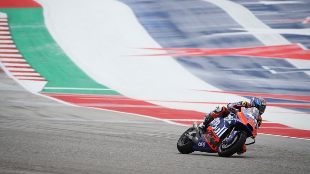 Pebalap KTM Tech3, Hafizh Syahrin belum meyakinkan di MotoGP 2019. Foto: twitter/ktmtech3
