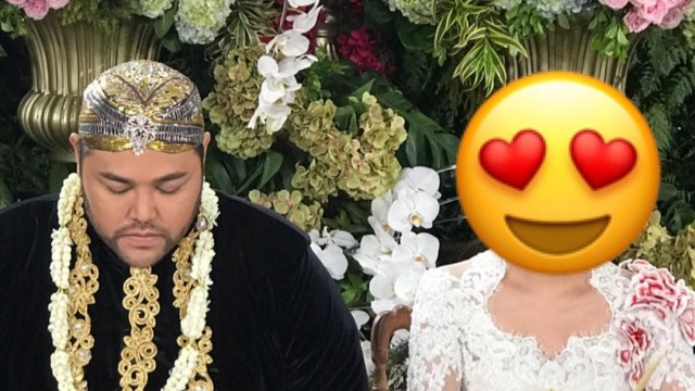 Ivan Gunawan unggah foto mengenakan pakaian pernikahan, sudah resmi menikah? (foto: Instagram/ivan_gunawan)