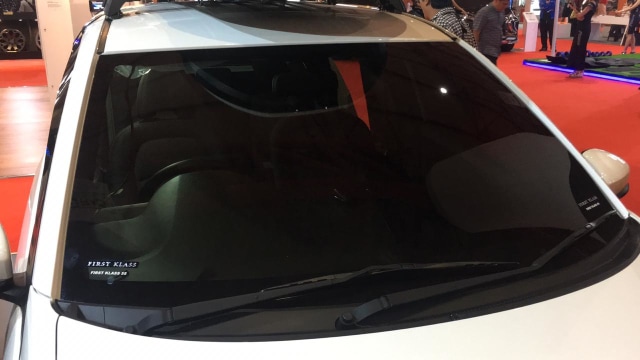 Ilustrasi kaca film First Klass. Foto: Ghulam Muhammad Nayazri / kumparan