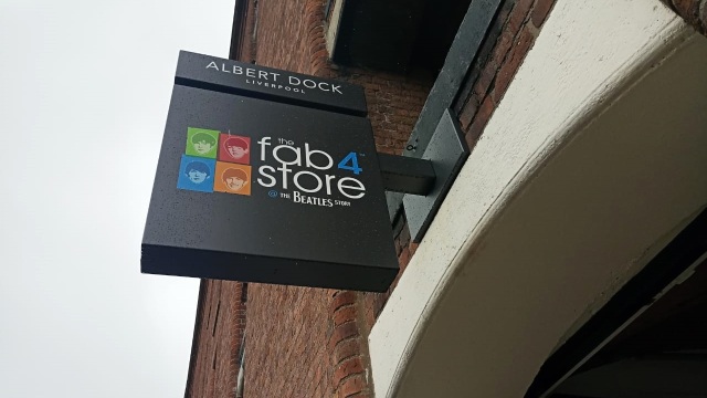 The Beatles Story, museum The Beatles di Albert Dock, Liverpool. Foto: Yoga Cholandha/kumparan