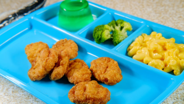 Ide bekal sekolah anak: nugget ayam keju Foto: Shutter Stock