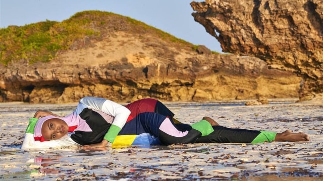 Halima Aden mengenakan burkini untuk majalah Sports Illustrated. Foto: dok. Sports Illustrated