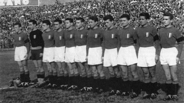 Skuat Grande Torino yang wafat pada Bencana Udara Superga 1949. Foto: Wikimedia Commons