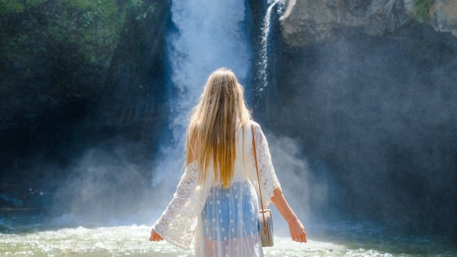 Foto Instagramable di Air Terjun Tukad Cepu, Bali Foto: Shutter Stock