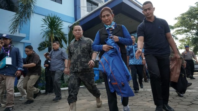 Menteri KKP Susi Pudjiastuti tiba di Kantor PSDKP. Foto: Jamal Ramadhan/kumparan
