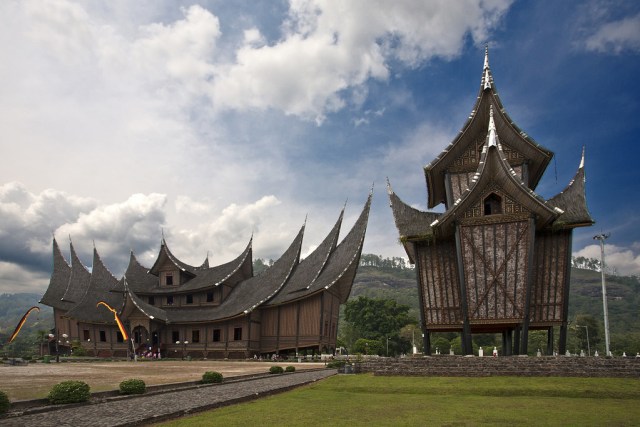 Kerajaan Pagaruyung, Sumatera / Istana "Istano Basa". Foto: flickr