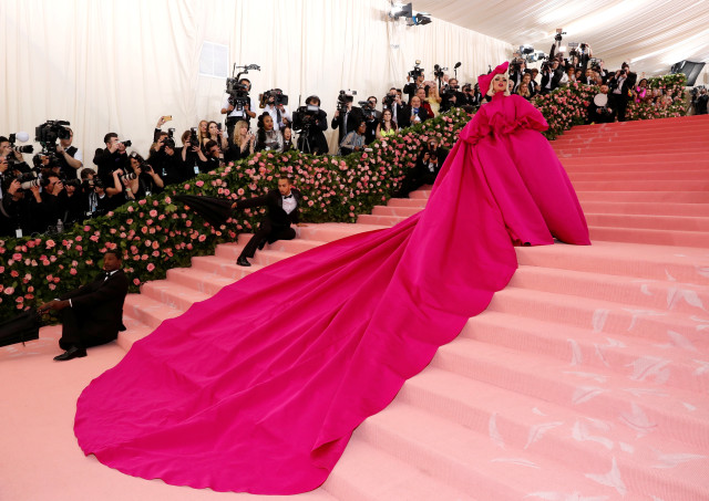 Penampilan spektakuler Lady Gaga di Met Gala 2019. Foto: Andrew Kelly/ REUTERS