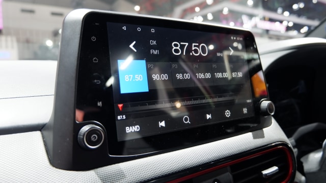 Head unit Hyundai Kona Foto: Aditya Pratama Niagara/kumparan