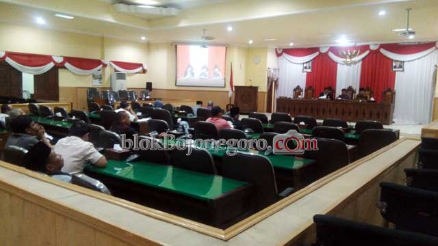 Molor 4 Jam, Rapat Paripurna DPRD Bojonegoro Belum Kuorum