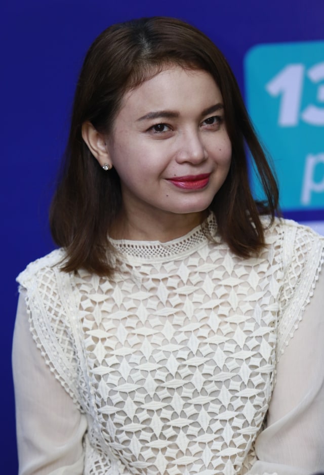 Penyanyi Rossa saat ditemui wartawan seusai latihan jelang acara Lazada Ramadhan di Studio Rossi Jakarta. Foto: Ronny