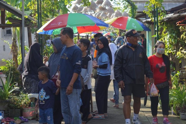 Suasana Minggu pagi di Pasar Kampoeng Osing Kemiren. Foto: dok. pribadi