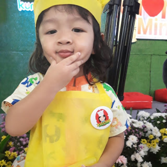 Emina Cheese Senyuman di Setiap Gigitan