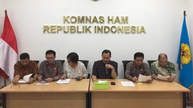 Konferensi Pers Komnas HAM menyikapi peristiwa meninggalnya ratusan petugas pemilu, di Kantor Komnas HAM, Kamis (9/5). Foto: Rafyq Panjaitan/kumparan
