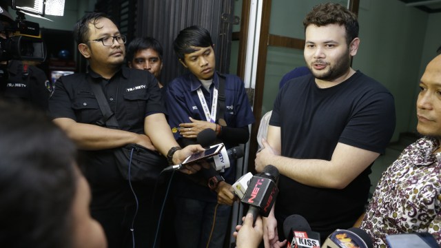 Penyanyi Ridho Rhoma saat ditemui wartawan di kantor pengacara di kawasan Ciputat Timur, Tangerang Selatan, Kamis, (9/5/2019). Foto: Ronny