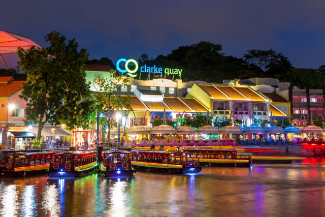 com-Clarke Quay, Singapura. Foto: Shutterstock