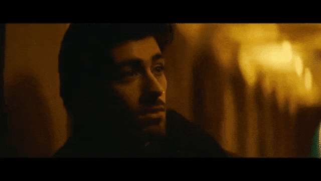 Zayn Malik nyanyikan lagu 'A Whole New Word'. Foto: YouTube/DisneyMusicVEVO