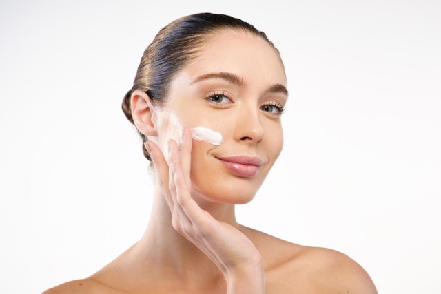 Cara Merawat Wajah di Usia 30-an. Foto: Shutterstock