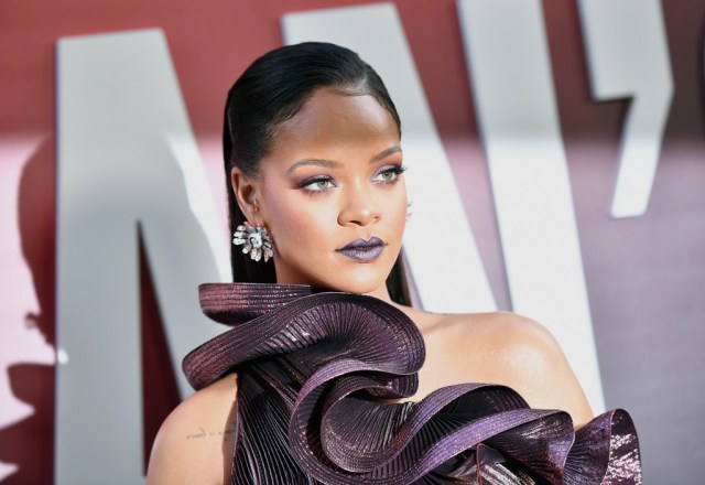 Rihanna segera rilis lini skin care, Fenty Skin. Foto: Angela Weiss/ AFP