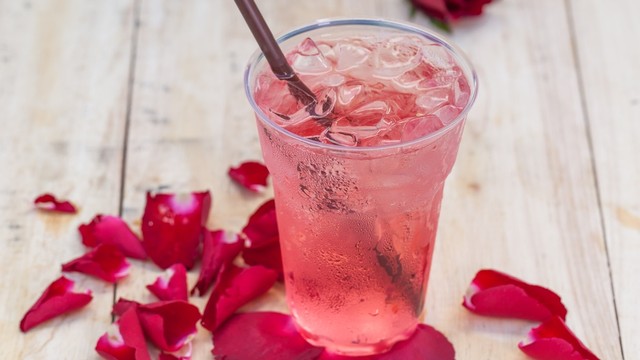 Ilustrasi air mawar Foto: dok.shutterstock