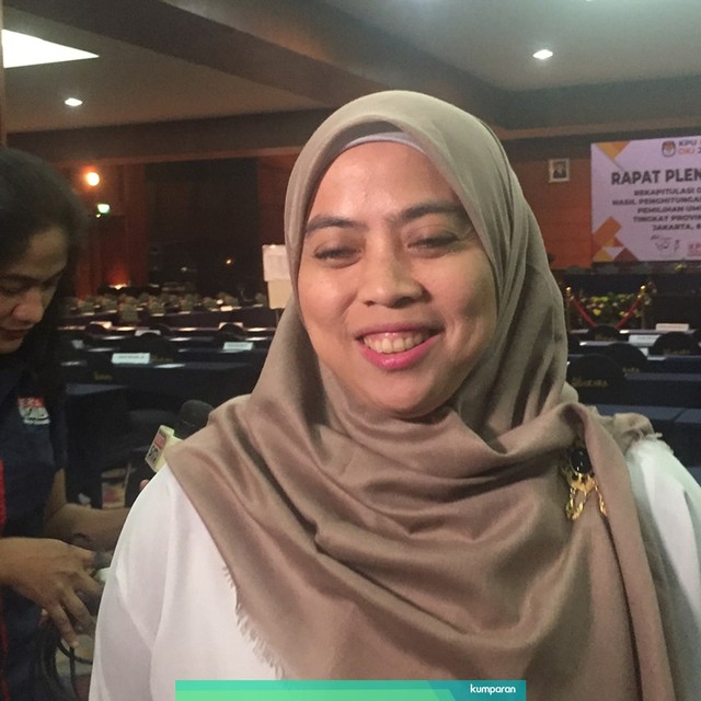 Ketua KPU DKI Jakarta, Betty Epsilon Idroos saat ditemui di Hotel Bidakara, Jakarta, Minggu, (12/5). Foto: Moh Fajri/kumparan