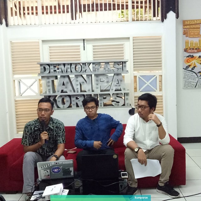 Indonesia Corruption Watch (ICW) dan Tranparancy Internasional Indonesia Evaluasi Kinerja KPK 2015-2019. Foto: Adhim Mugni Mubaroq/kumparan