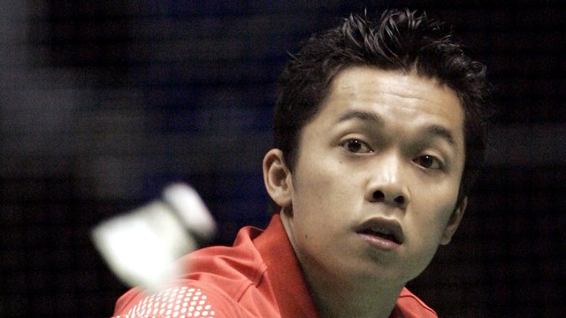 Pertandingan Taufik Hidayat lawan Ng Wei (Hong Kong) di Piala Sudirman 2005. Foto: AFP PHOTO/GOH CHAI HIN