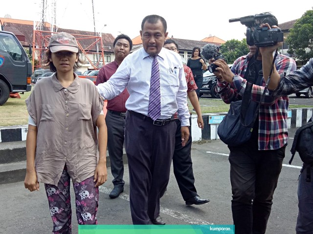 Eka saat tiba di Polda Bali. Foto: Denita BR Matondang/kumparan