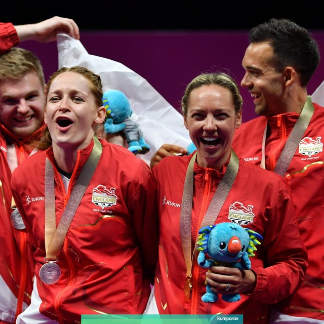 (Ki-ka) Marcus Ellis/Lauren Smith dan Gabrielle Adcock/Chris Adcock di final ganda cammpuran Gold Coast Commonwealth Games 2018. Foto: Saeed Khan/AFP