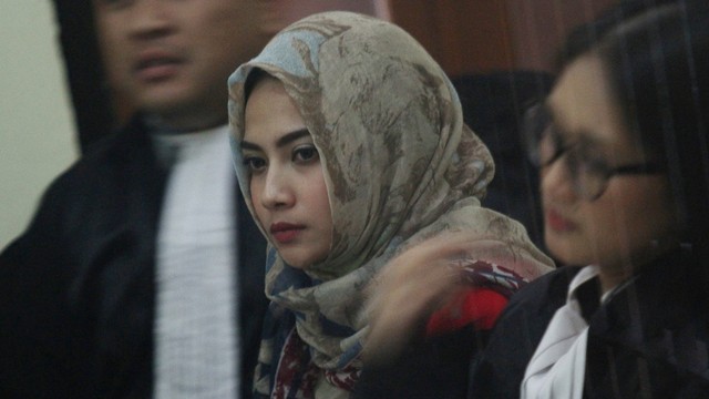 Terdakwa kasus dugaan penyebaran konten asusila Vanessa Angel. Foto: ANTARA FOTO/Moch Asim