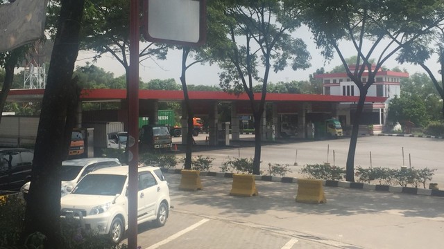 Suasana Rest Area 39, Ciganea, Tol Jakarta Cikampek. Foto: Andreas Ricky Febrian/kumparan