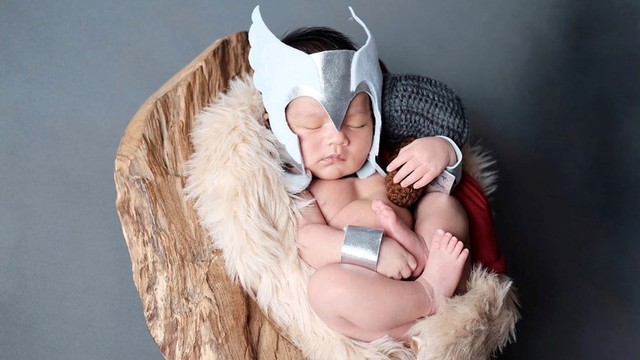 Muhammad Kalundra Ratinggang, anak kedua Tya Ariestya. Foto: Instagram/@tya_ariestya