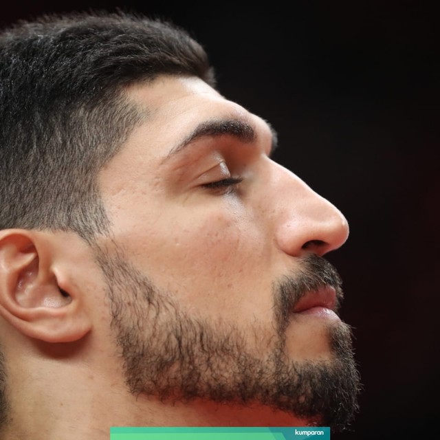 Enes Kanter, pebasket muslim yang selalu taat berpuasa. Foto: USA Today/Reuters/Jaime Valdez