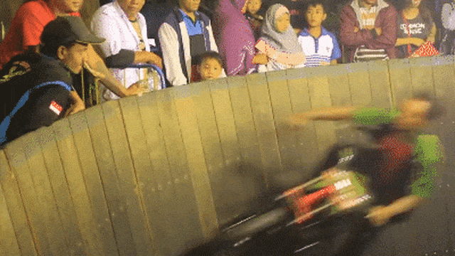 Atraksi tong setan Video: Matheus Marsely