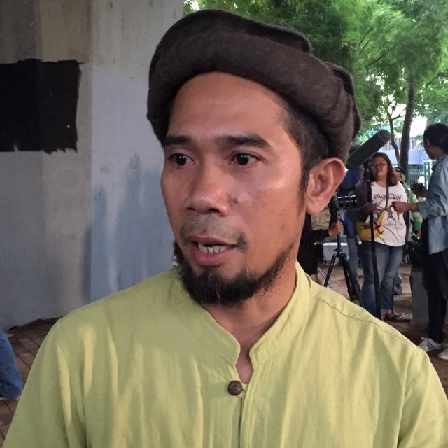 Ustaz Halim Ambiya, perintis komunitas Tasawuf Underground. Foto: Lutfan Darmawan/kumparan