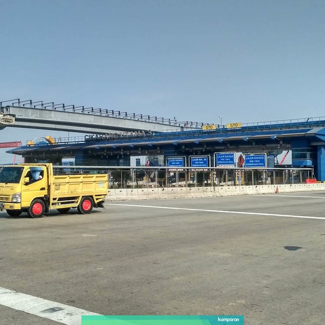 Chelyabinsk viloyati Varna shahridan fohishalar Murmansk viloyatida qiz bilan yaqinlik va jinsiy aloqa