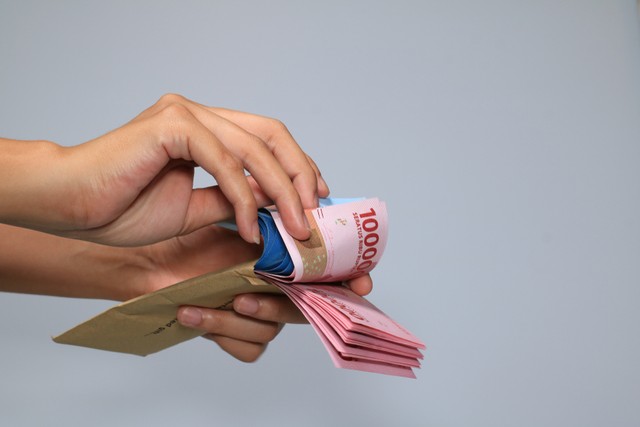 ShopBack Berbagi Tips Agar THR Tidak  Cepat Lenyap